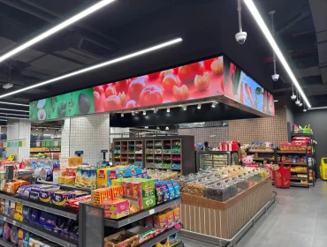 WhatsApp Image 2025-01-08 at 11.49.19 PM (1) Retail stores